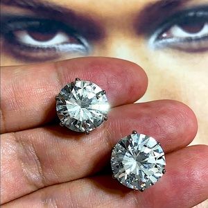 🖤NEW💕13mm (0.5”) huge CZ stud earrings